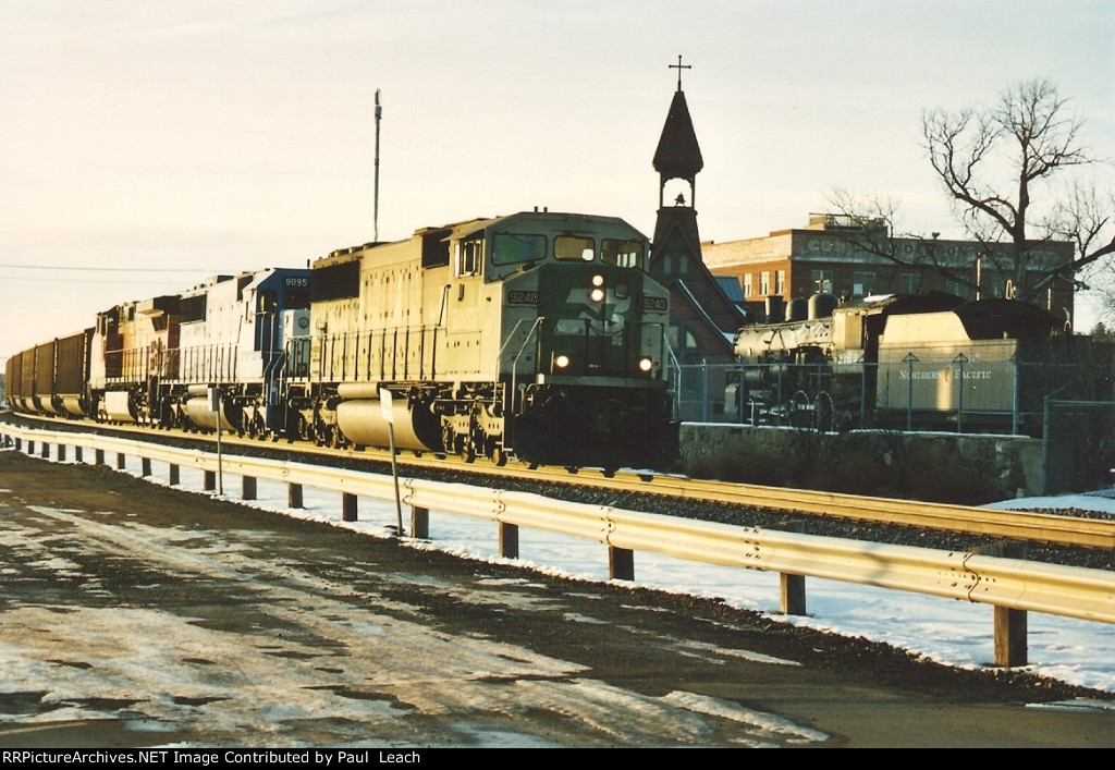 Loaded coal train rolls east